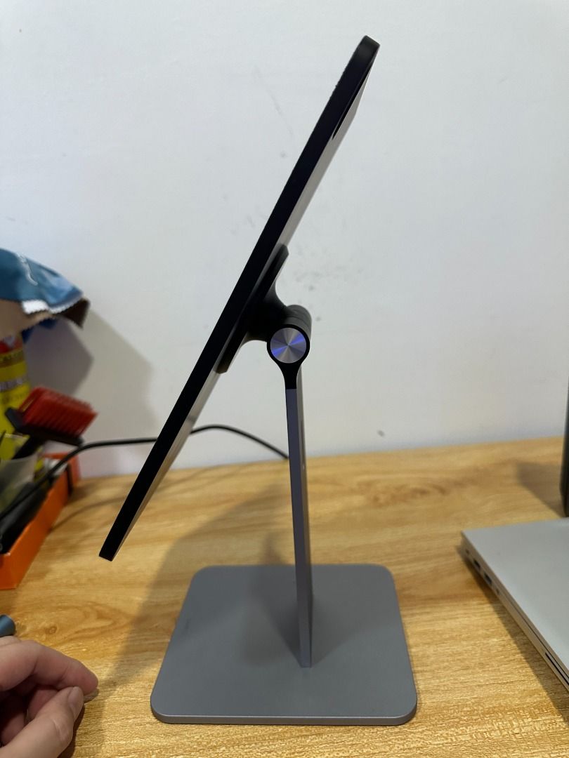 Magflott Stand for Ipad Pro 11, Computers & Tech, Parts