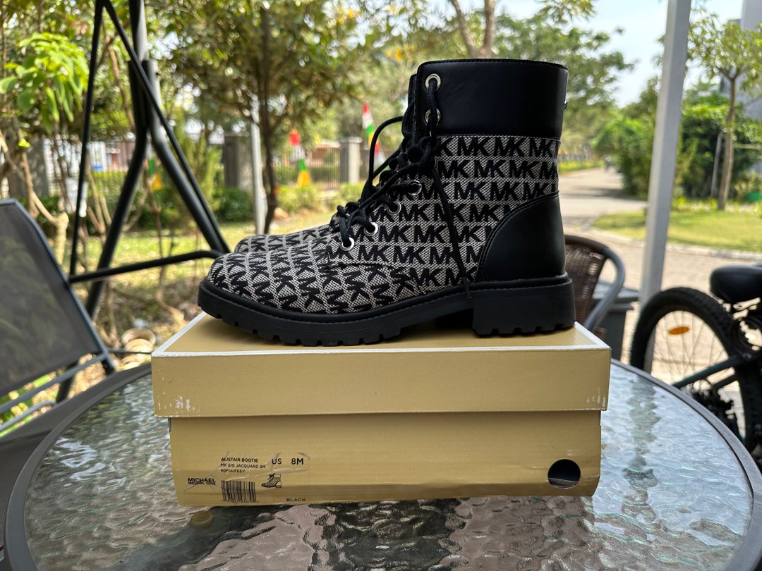 MICHAEL KORS BOOTS SIZE 8 Fesyen Wanita Sepatu di Carousell