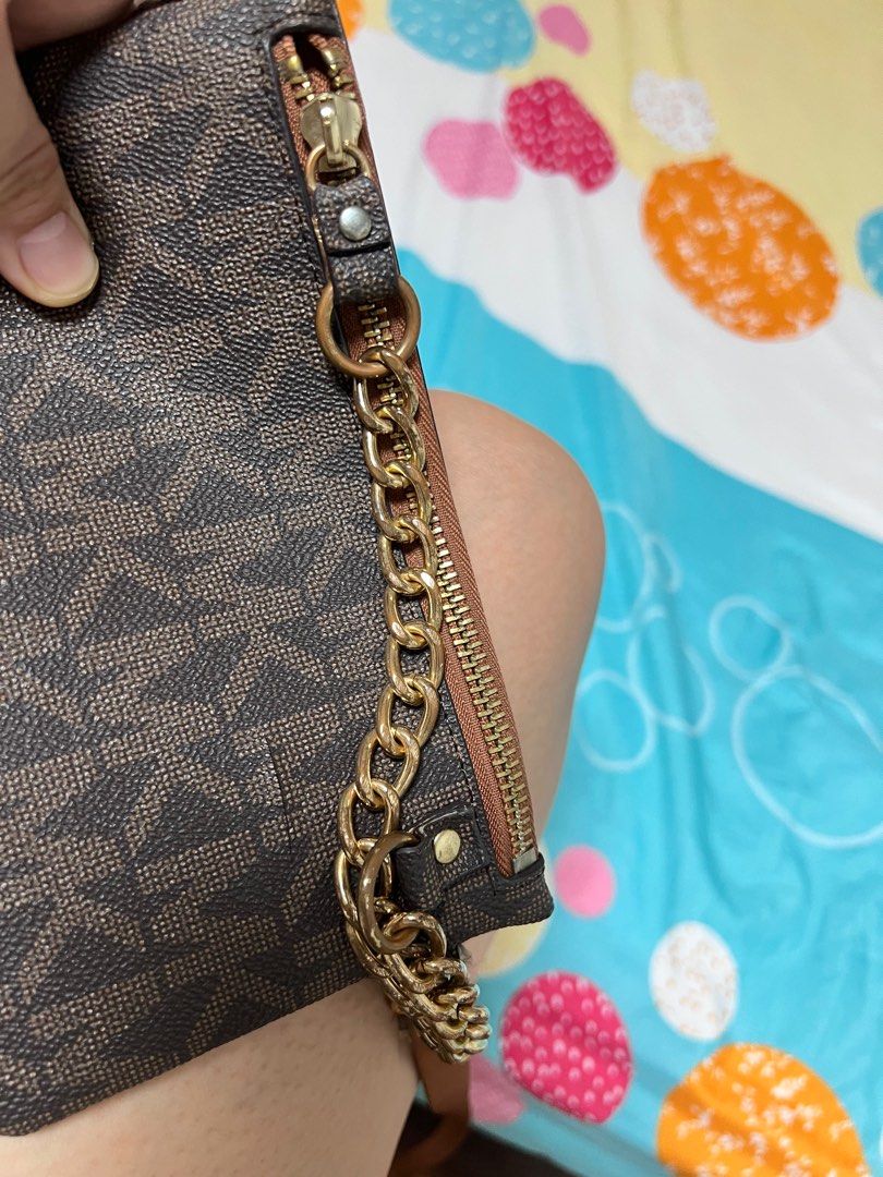 Pull chain clearance belt bag