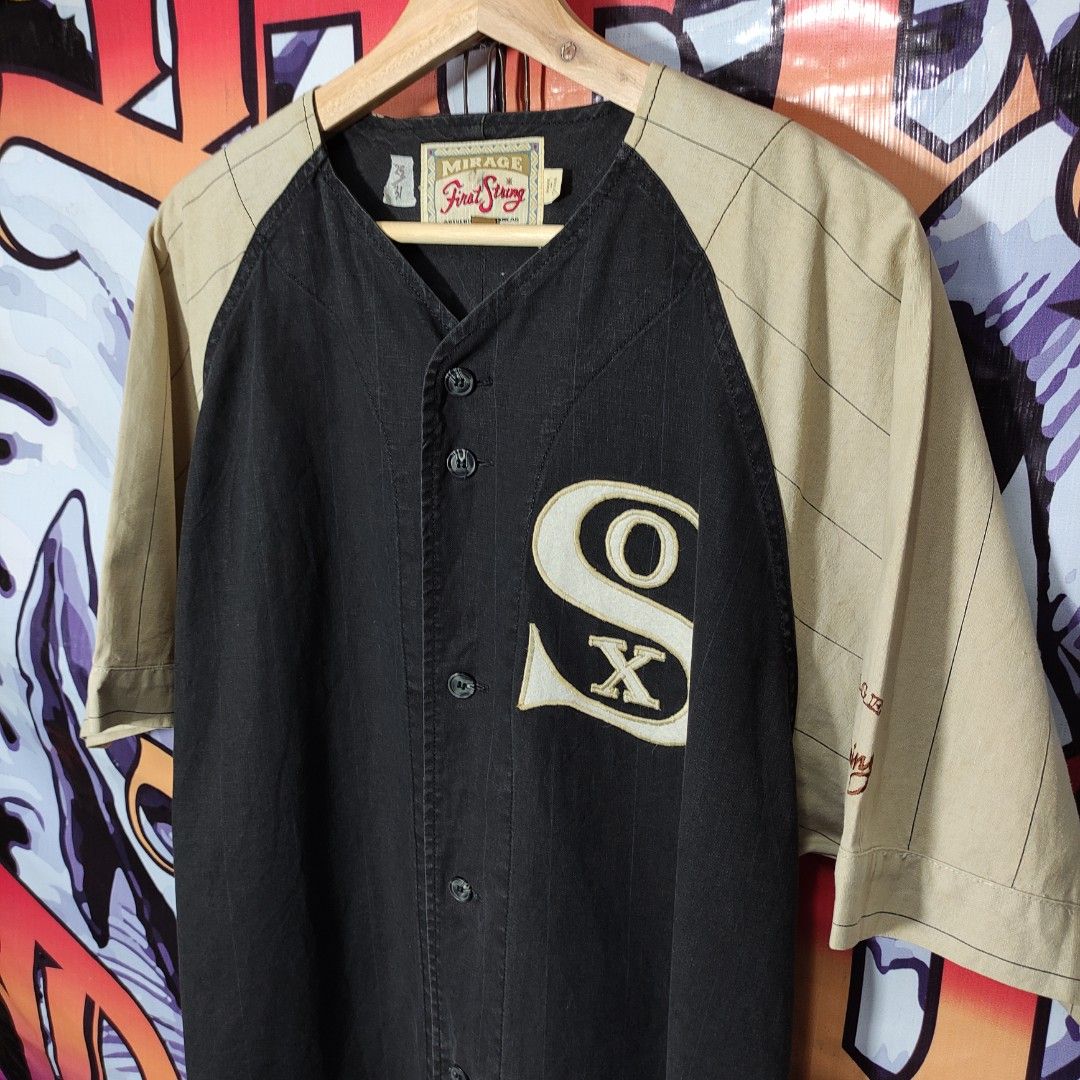 Vintage Majestic Chicago White Sox Black MLB Jersey, Men's Fashion, Tops &  Sets, Tshirts & Polo Shirts on Carousell