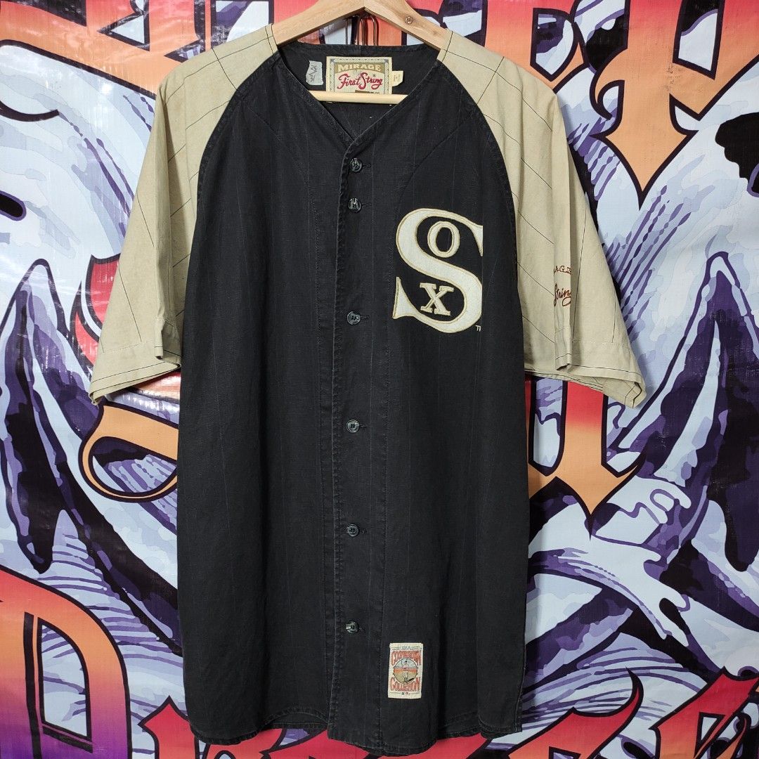 Vintage Majestic Chicago White Sox Black MLB Jersey, Men's Fashion, Tops &  Sets, Tshirts & Polo Shirts on Carousell