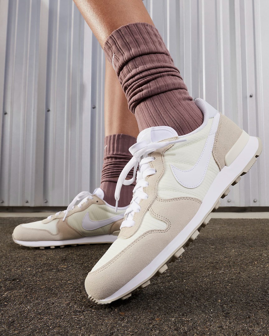 Nike Internationalist Women s Shoes Sneakers in Coconut Milk