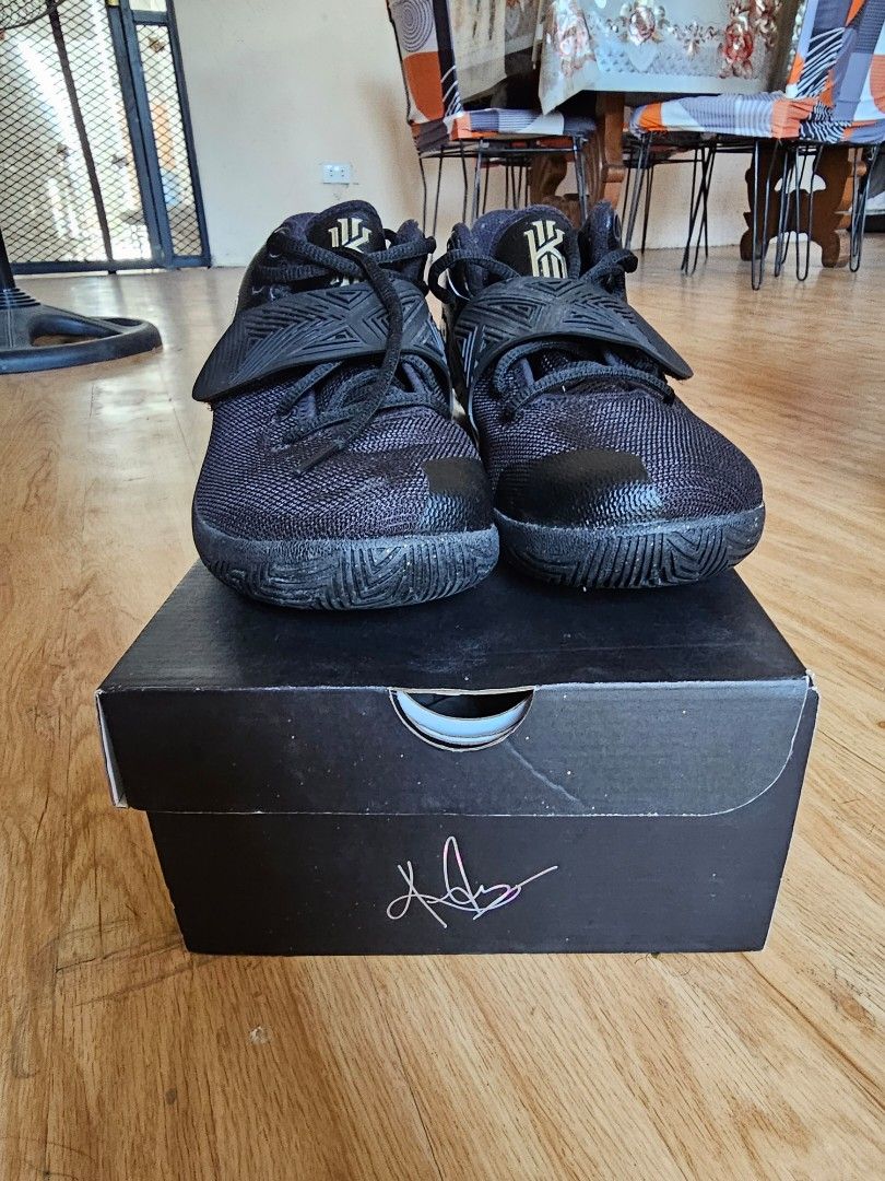 Nike Kyrie Flytrap 3 shoes