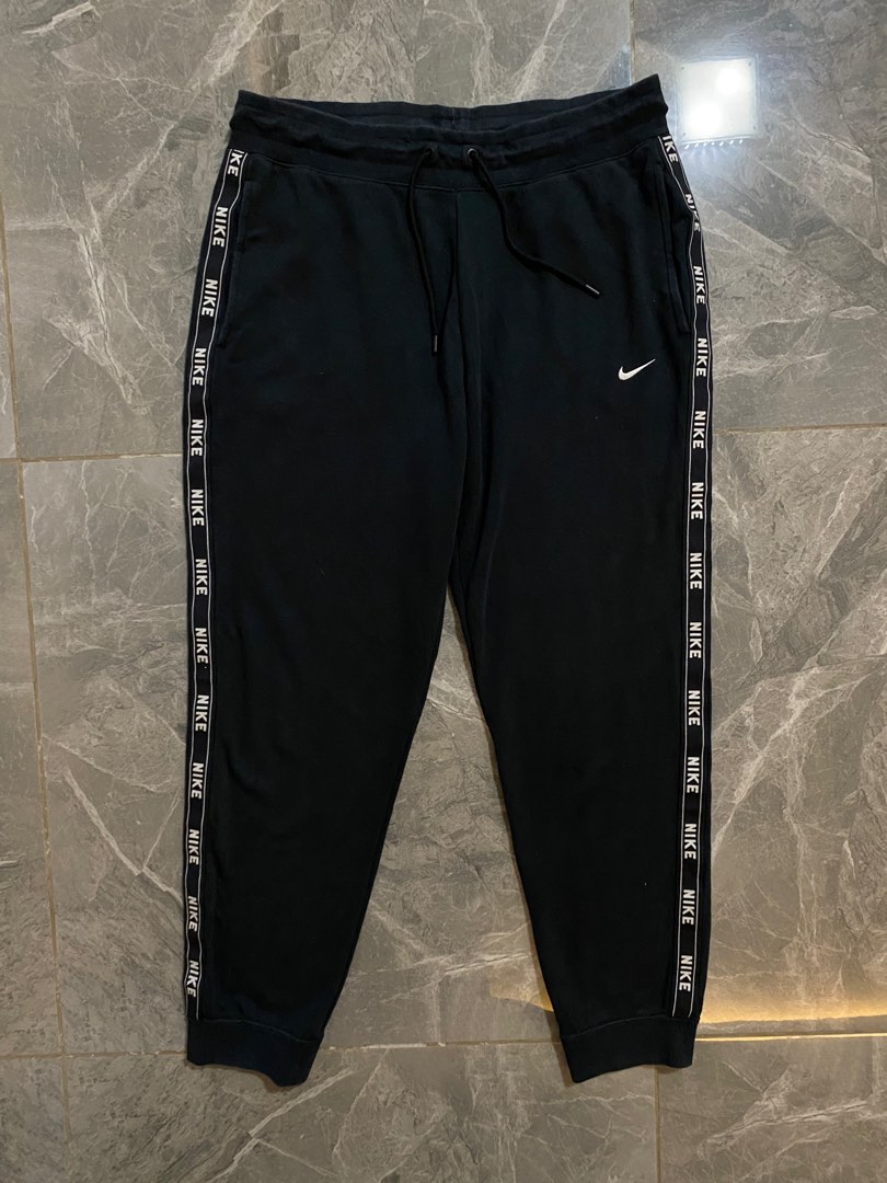 Nike w nsw jogger logo 2025 tape