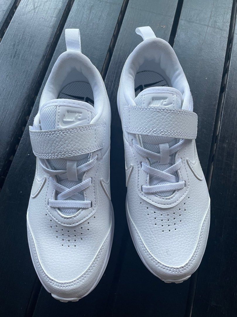White nikes boys store