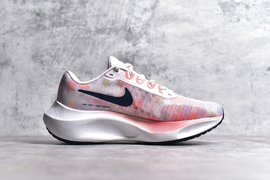 Nike zoom sales fly premium