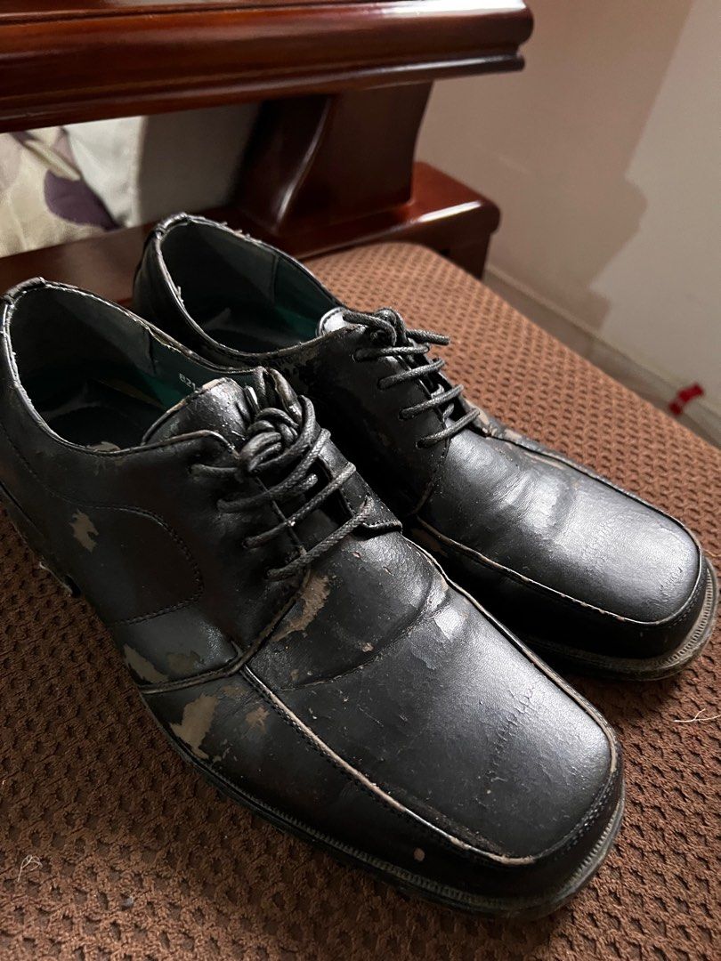 Old shop formal shoes