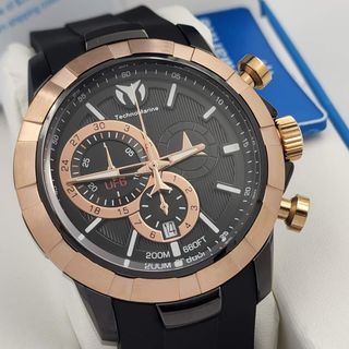 (Category: ) located in . Submitted by fashionsalehub107 (Listing ID 1248670518, Image 1). Description: .