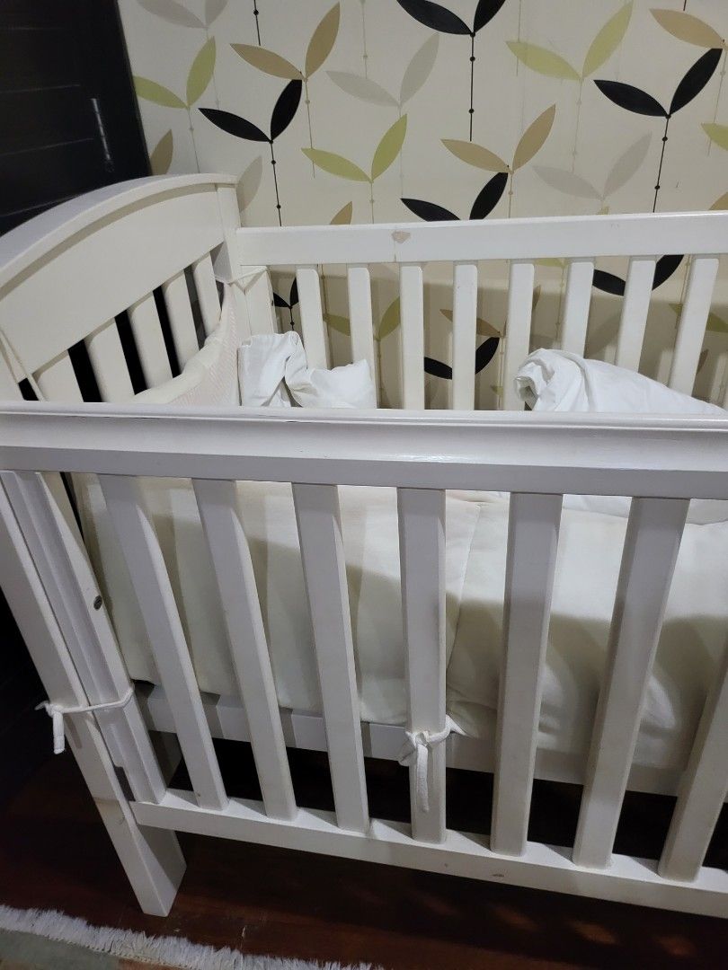 Preloved 2025 baby crib