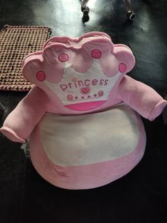 Princess chair for babies and pets