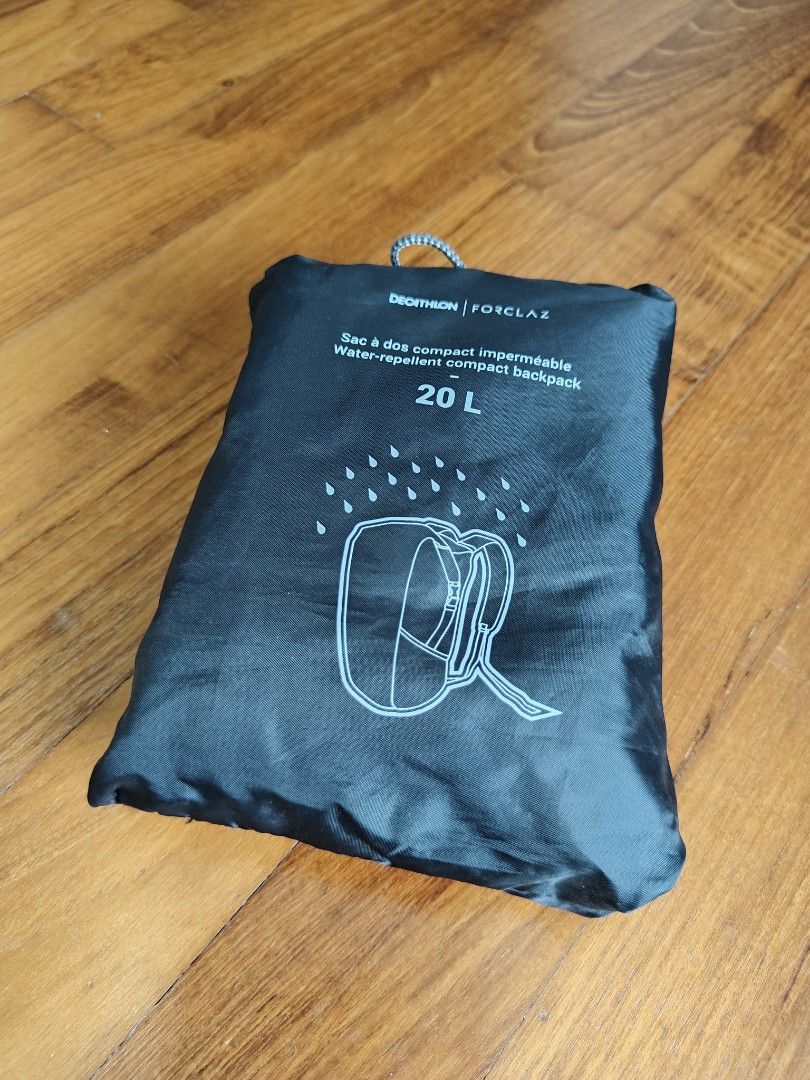 Quechua top foldable bag
