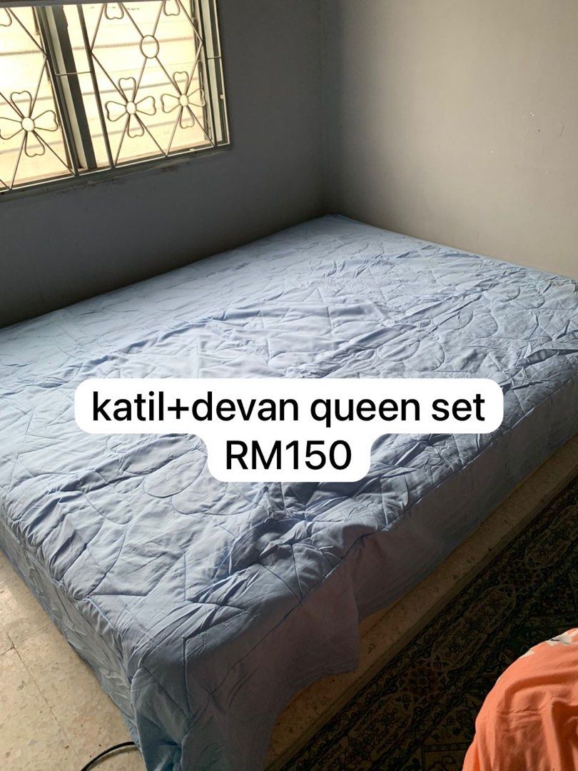 queen bed with devan (Category: Other Home Furniture) located in Kuala Lumpur. Submitted by dyanakamal (Listing ID 1248675939, Image 1). Description: queen bed set 0142104762 taman rasah jaya.