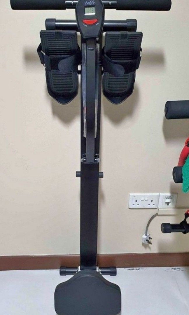 Rower Up For Grabs.., Sports Equipment, Exercise & Fitness, Cardio