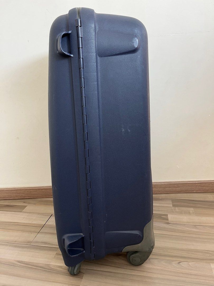 Samsonite Luggage, Hobbies & Toys, Travel, Luggage on Carousell