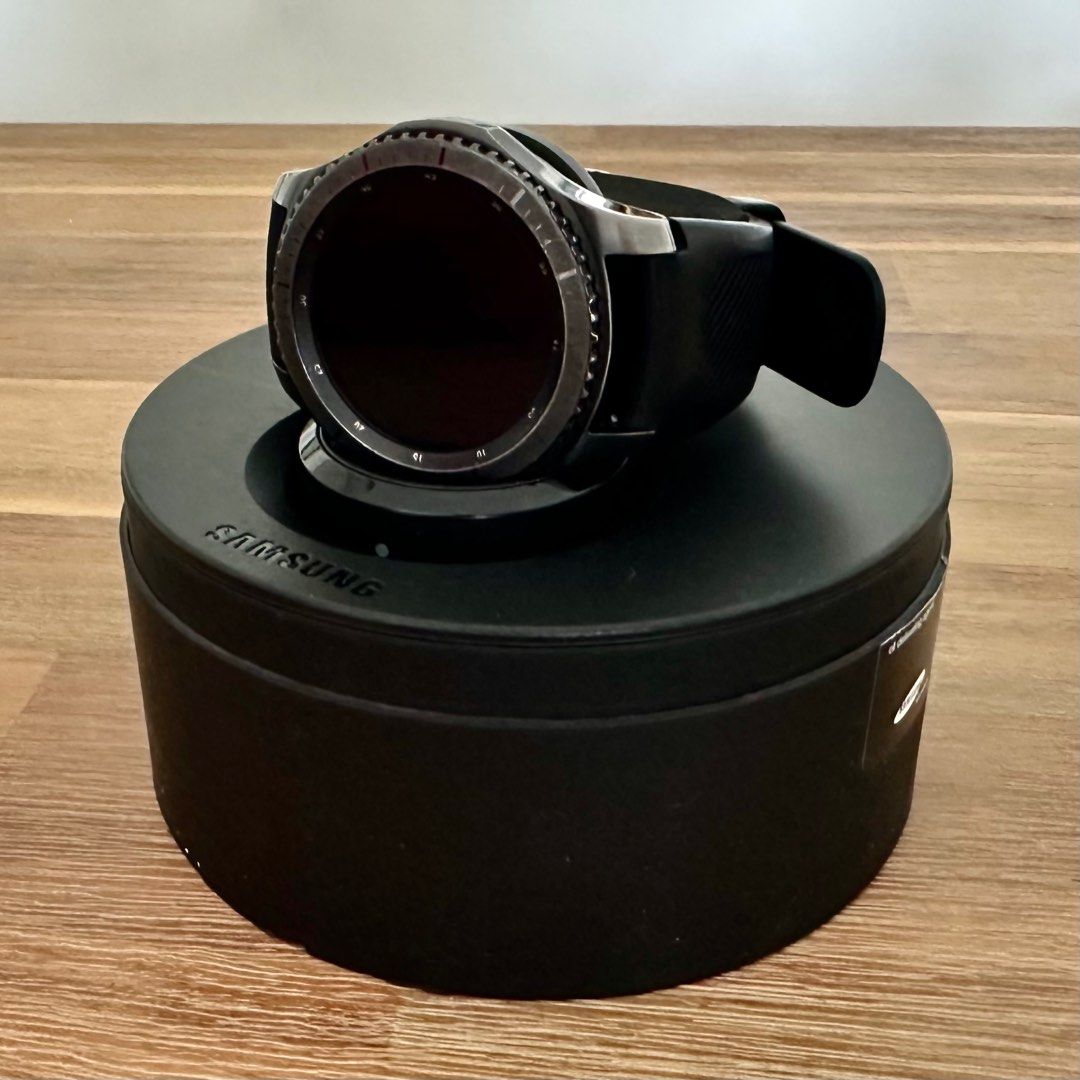 Samsung Gear S3 Frontier original packaging