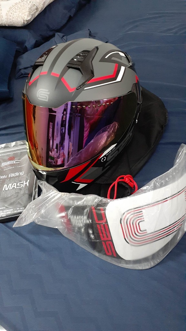 SEC Revolt Shell XL Size Helmet on Carousell