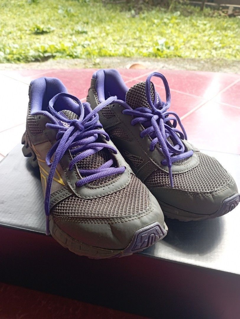 Sepatu reebok store running wanita