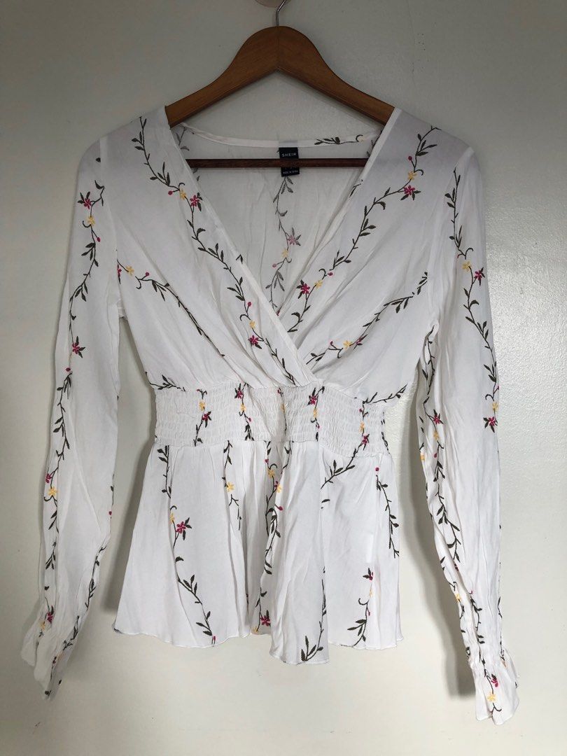 Shein Floral Blouse (Category: Blouses) located in Manila. Submitted by deeclutter1 (Listing ID 1248869571, Image 1). Description: .