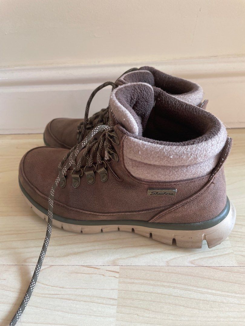 Skechers boots deals size 3