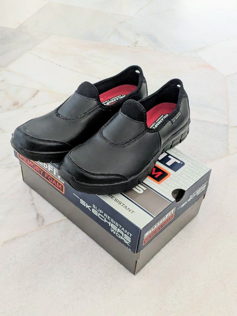 Skechers relaxed fit memory 2025 foam womens work shoes