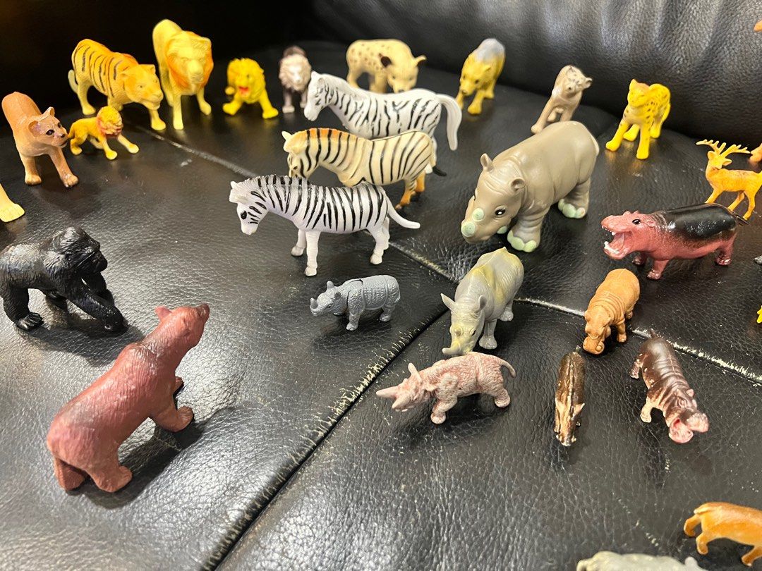 Small wild animal toys store
