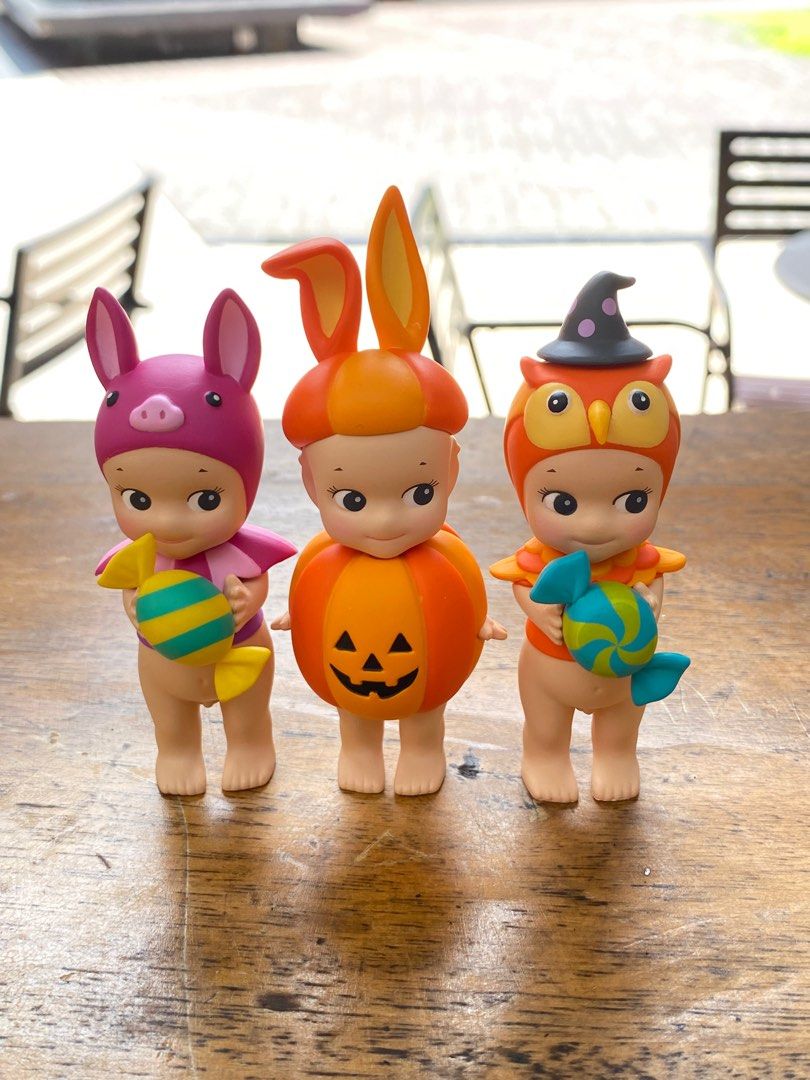 sonny angel halloween set (Category: Designer & Blind Box Toys) located in Mexico. Submitted by sophiadiwa (Listing ID 1248725377, Image 1). Description: halloween set - P1800 ⤷ bat (600) ⤷ owl (600) ⤷ secret pumpkin (600) freshly pulled today (august 13)! can tingi all except secret pumpkin mop: gcash mod: sdd, flash, ggx loc: katipunan, qc.
