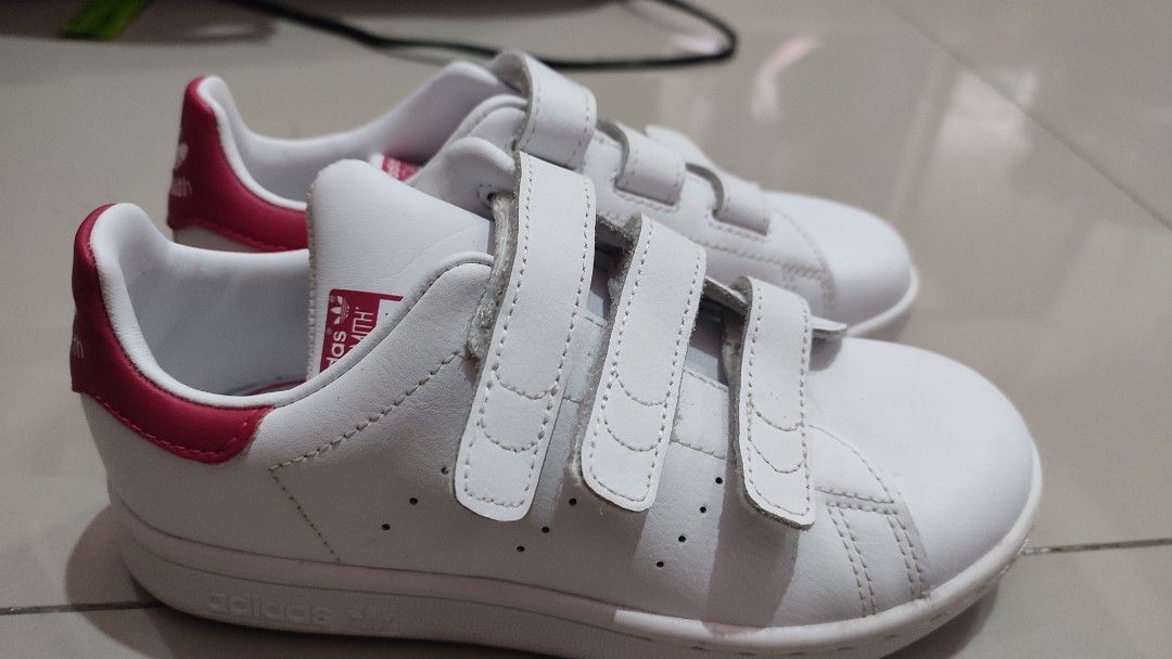 Stan smith adidas velcro clearance