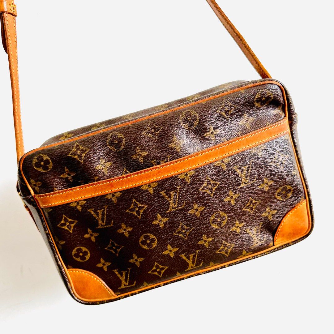 Louis Vuitton canvas monogram spontini bag, Luxury, Bags & Wallets on  Carousell