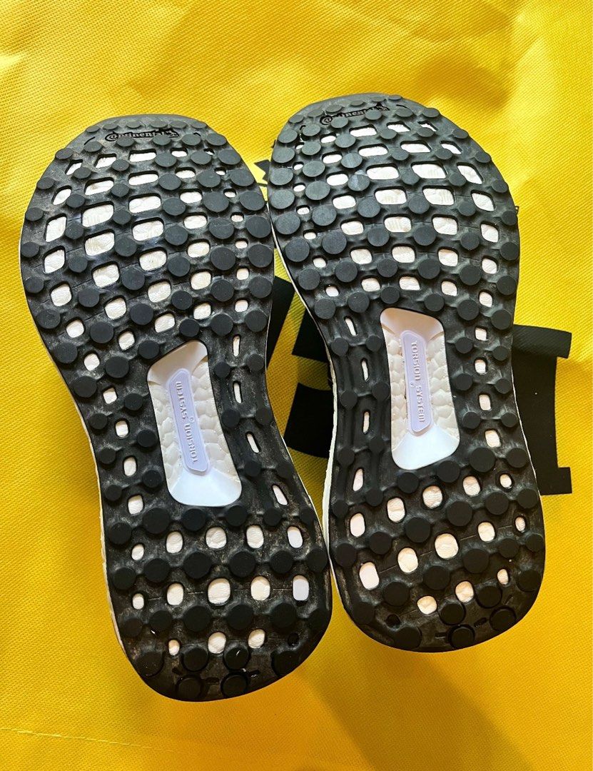 Stella McCartney adidas Ultra Boost 3D Knit G28336 防滑透氣減震舒適運動鞋訓練跑步鞋, 女裝, 鞋,  波鞋- Carousell