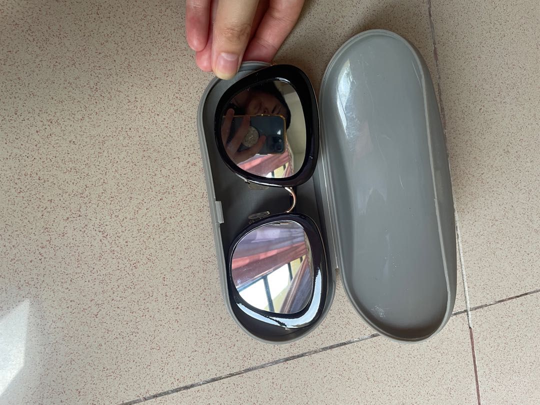 Sunglasses Optik Melawai mirror sunglasses/ kacamata hitam