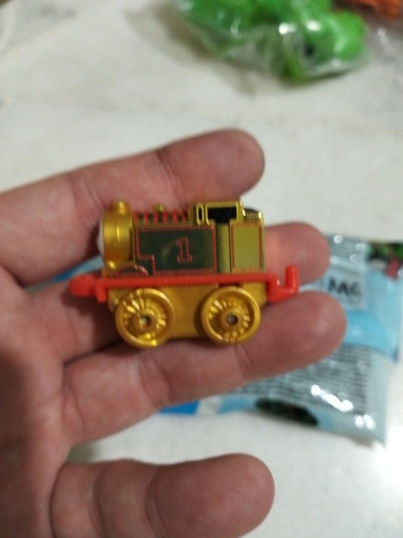Gold mini thomas the train store