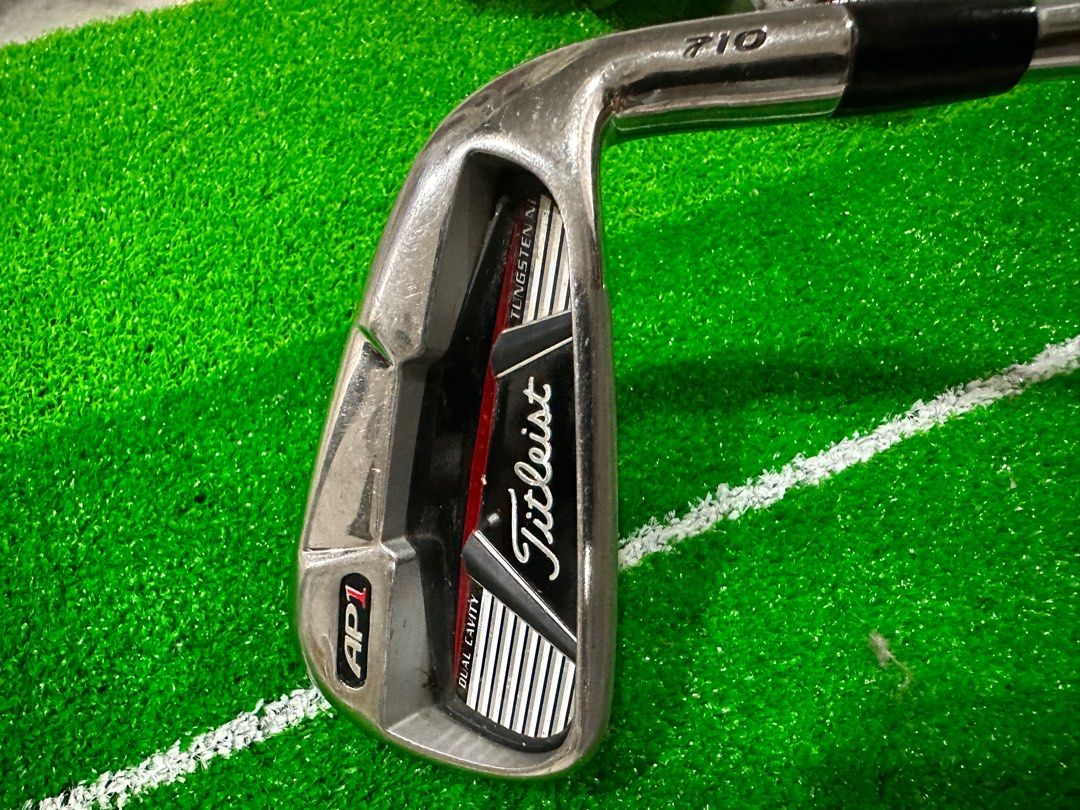 Titleist Complete Set Golf, Sports Equipment, Sports & Games, Golf on Carousell