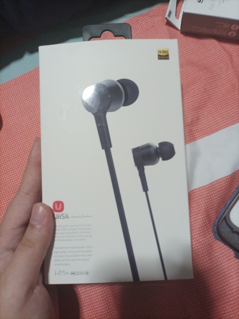 UiiSii earphone