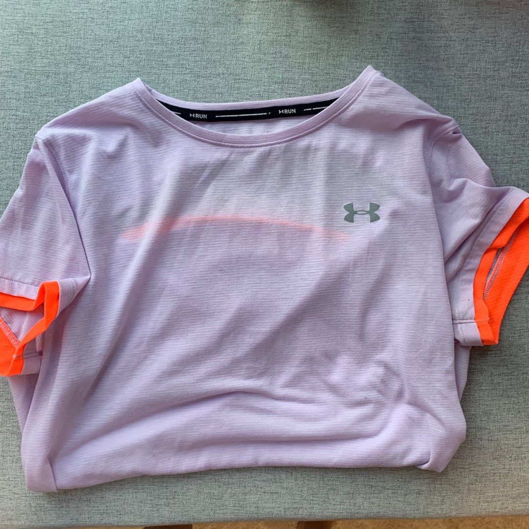 Under Armour workout top tshirt, 女裝, 運動服裝 Carousell