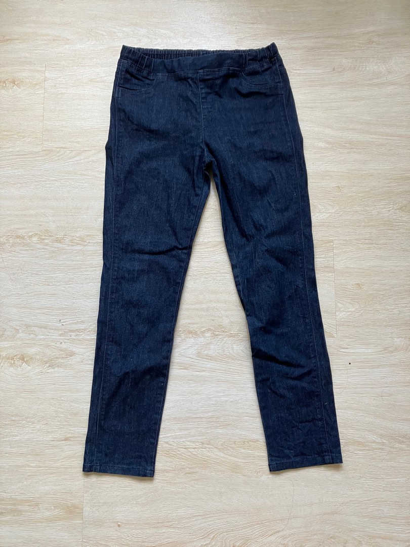 Uniqlo pull up jeans no zipper on Carousell