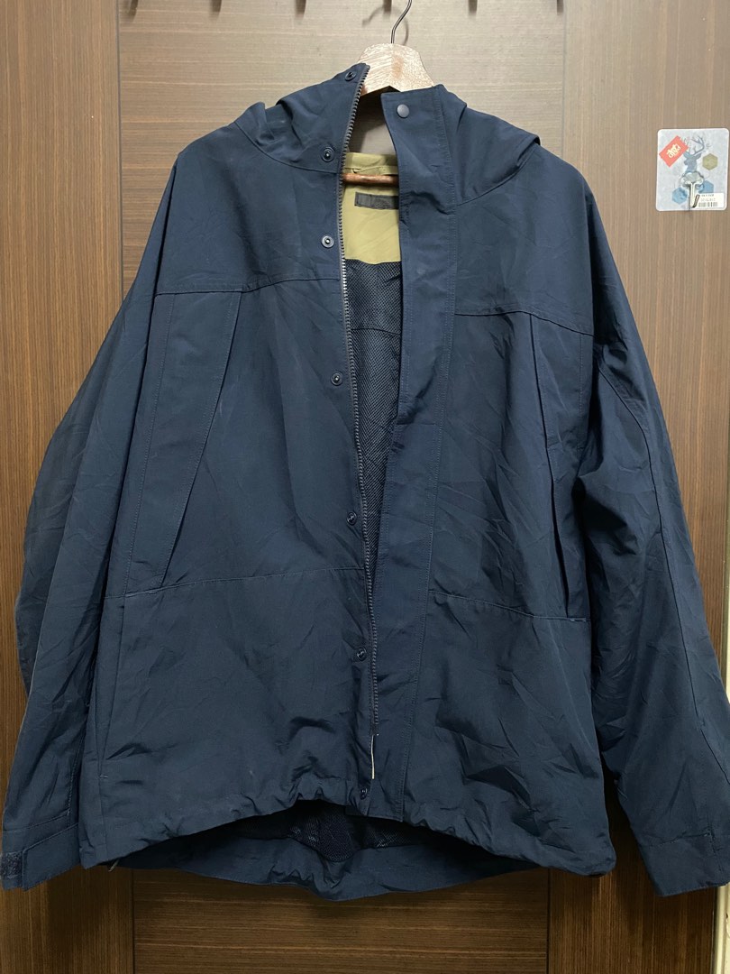 UNIQLO WINDBREAKER, Men's Fashion, Coats, Jackets and Outerwear on ...