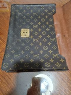 LOUIS VUITTON Monogram Poche Document M53456 15 X 11 W/LV dust cover &  receipt