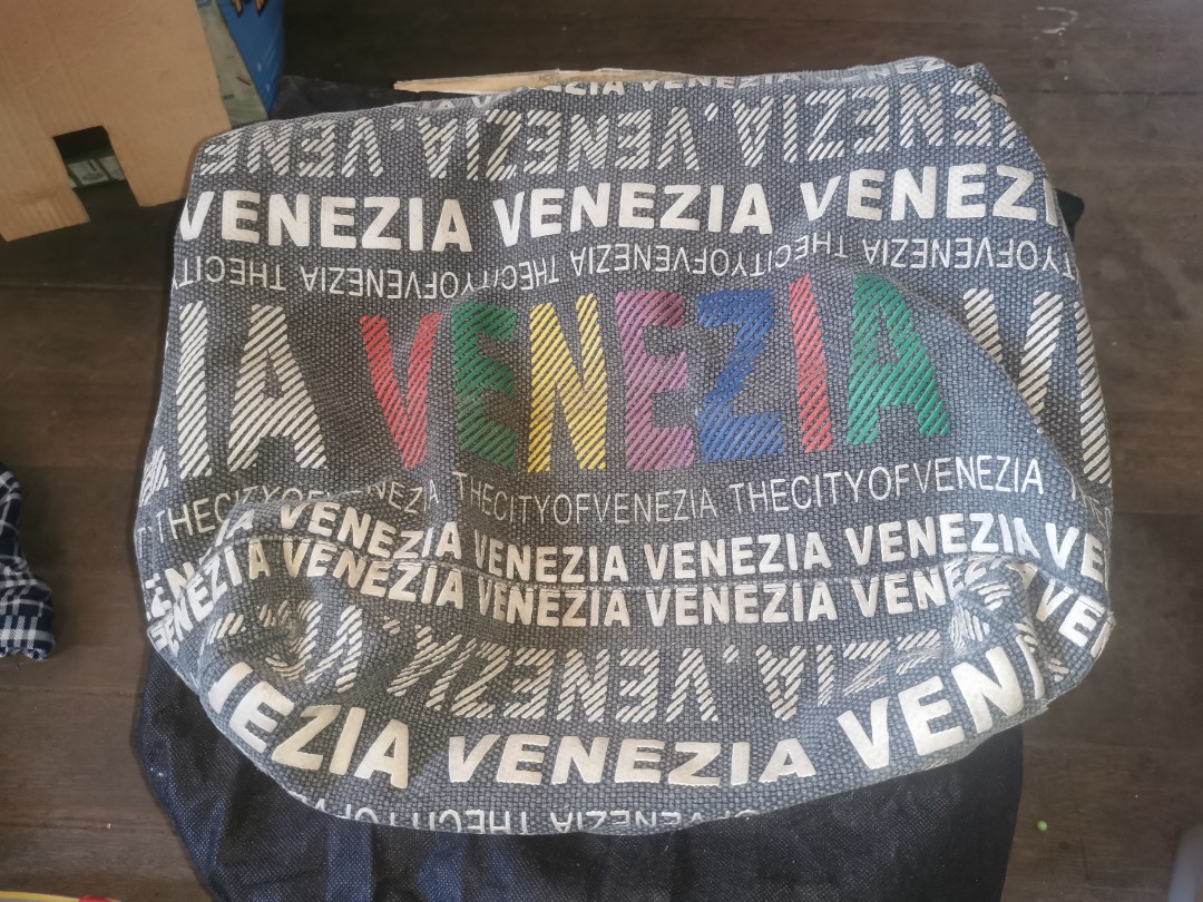Venezia bag on Carousell