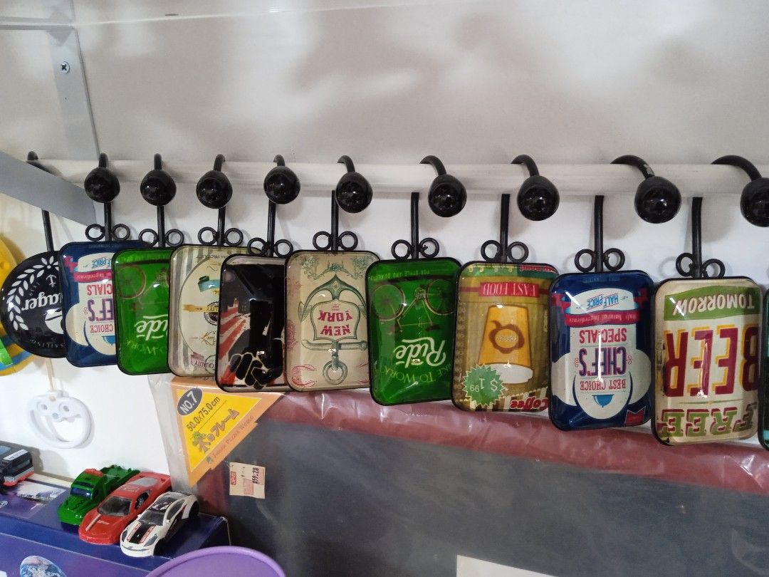 Vintage collection hangers, Hobbies & Toys, Memorabilia & Collectibles