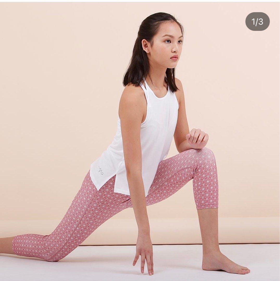 Vivre Activewear geometric print tights in pink