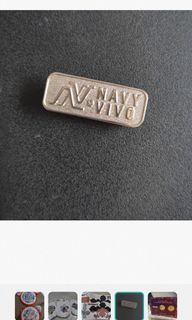[WTT/WTB] Looking For the Ndp 2023 Singapore Discovery Center Or Navy Gold Coin Enamel Pin. If Trade, I Have Green Captain Frog Pins Or Nlb Pins Or SG Navy Museum Vivo Navy Pin/Stickers. See All Pics