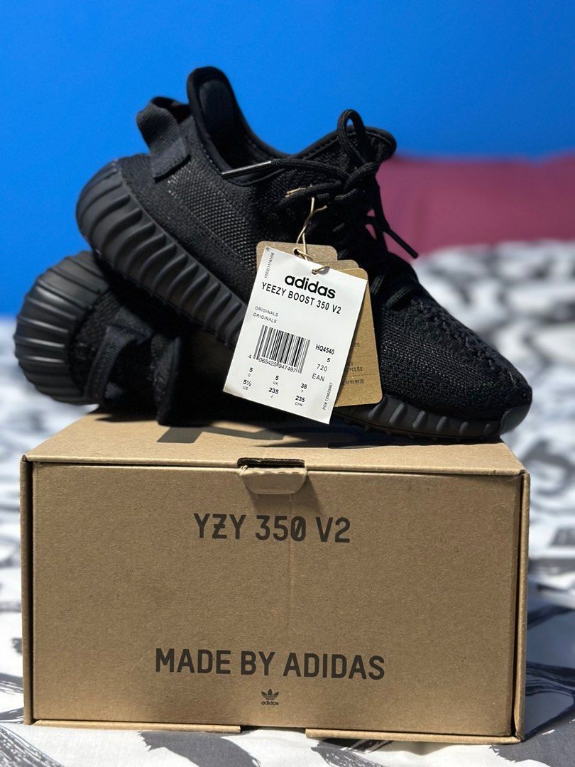 Yeezy Boost 350 V2 Onyx, Luxury, Sneakers u0026 Footwear on Carousell