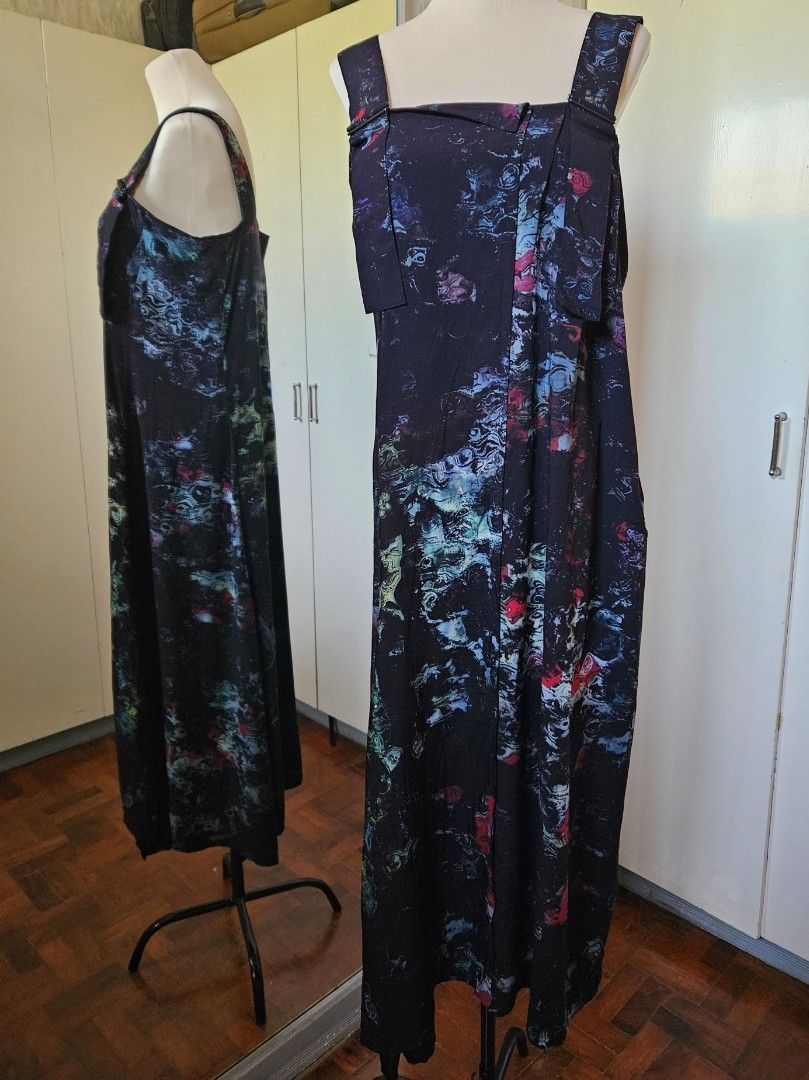 Yohji Yamamoto Spring 2017 Floral Galaxy Print Dress (Category: Dresses) located in Cotabato. Submitted by junyamafia (Listing ID 1248739602, Image 3). Description: Yohji Yamamoto Spring 2017 Floral Galaxy Print dress Size 2 or Medium japan Size: 2 Condition: BNWOT Rayon Made in Japan Armpit: 19 Length: 49 Payments via BPI and Gcash only Shipping via JRS All sales are final so please ask all of your questions.