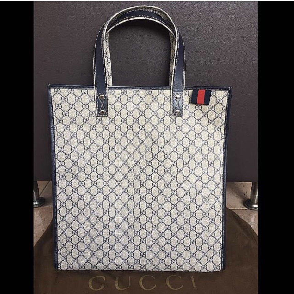 Gg supreme outlet tote gucci