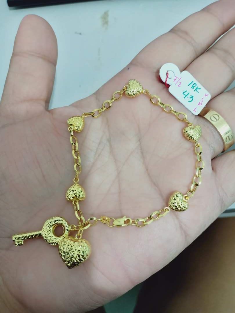 18K Saudi Gold Bracelet with Heart Charms on Carousell