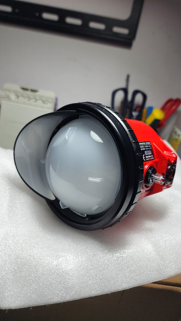 1 UNIT INON D200 UNDERWATER STROBE FOR SALE (NEW IN BOX)., Photography