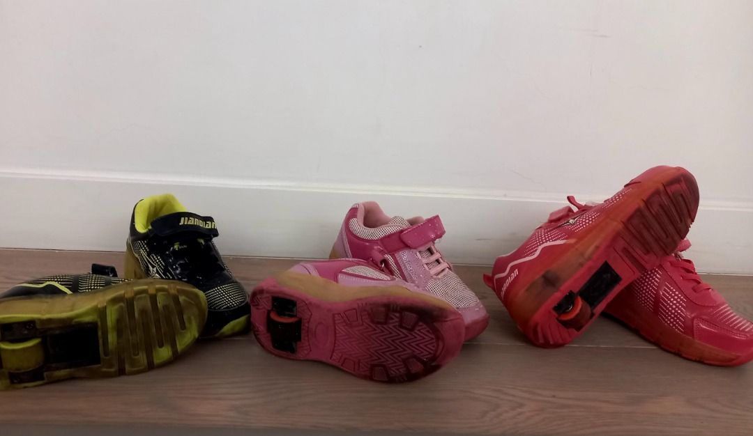 Heely type top shoes