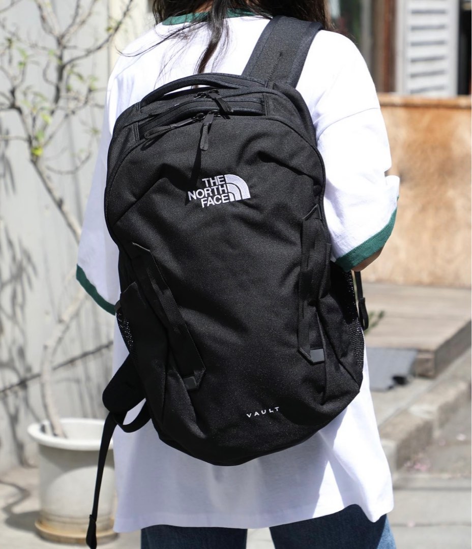 (日本代購) The north face vault backpack, 男裝, 袋, 背包 Carousell
