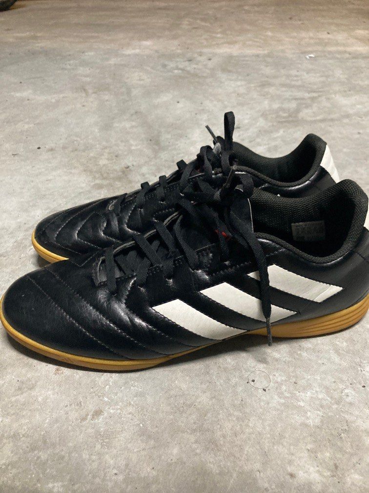 Adidas goletto indoor store