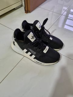 ADIDAS NMD R1 LOUIS VUITTON SUPREME, Luxury, Apparel on Carousell